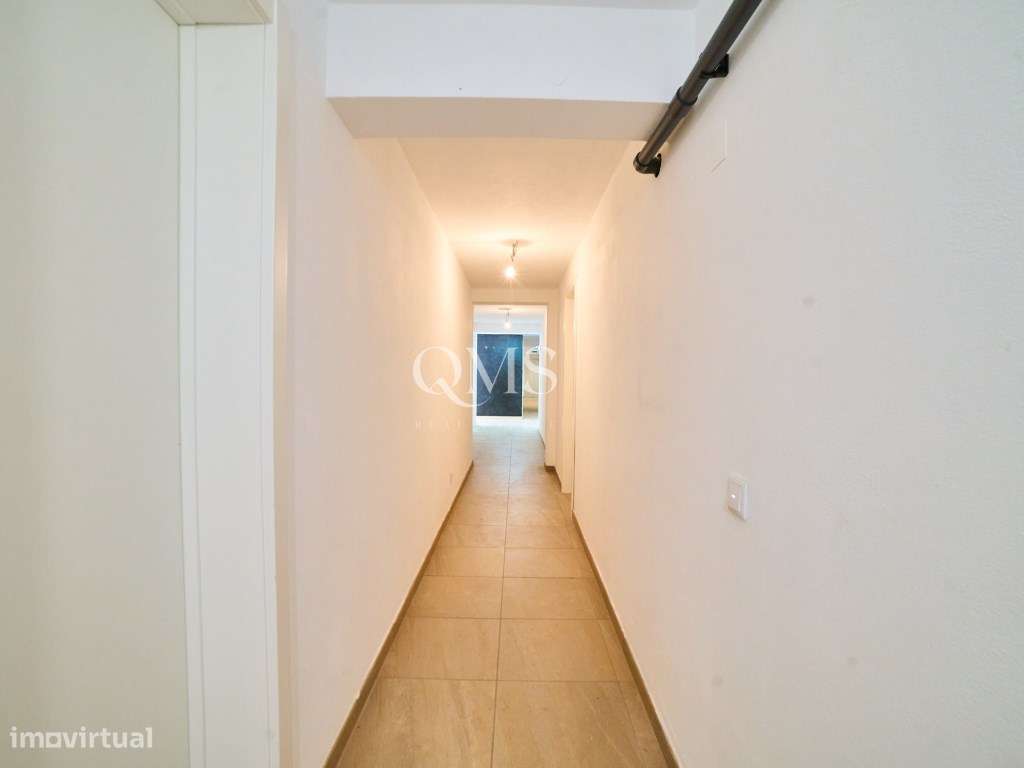 Duplex contemporâneo de três níveis em Santa Bárbara de Nexe, Algarve-42