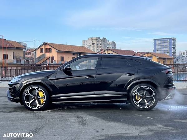 Lamborghini URUS Standard - 4