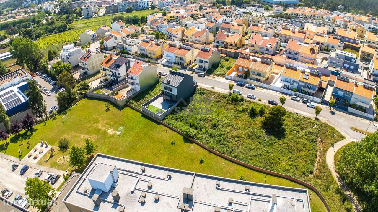 Terreno com Projeto Aprovado para Moradia Bifamiliar | Valongo-17