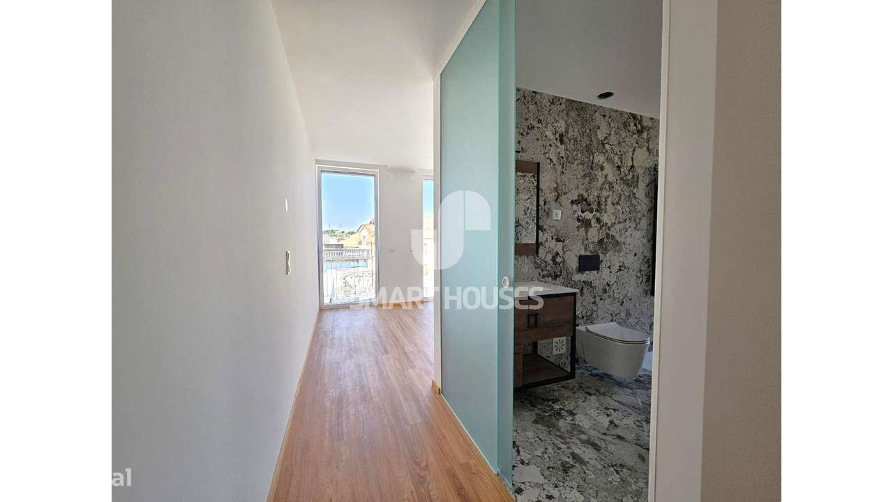 Moradia T3 c/ terraço centro São Romão-28