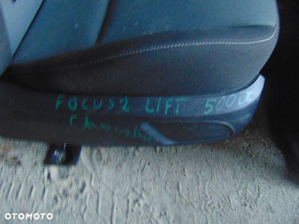Fotele Ford focus 2 lift komplet Hatchback - 1