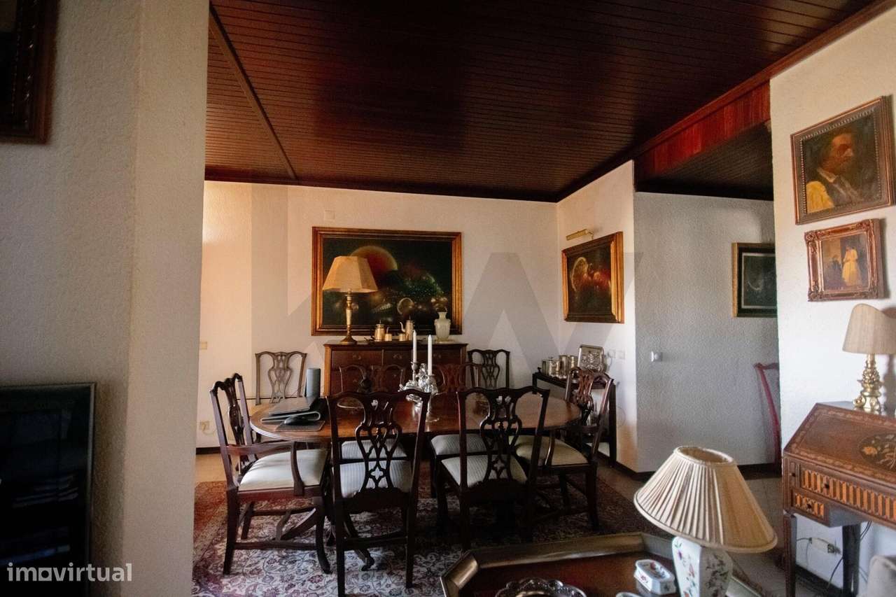 T2 com Terraço, Vista Mar e Garagem no Estoril - Grande imagem: 4/14