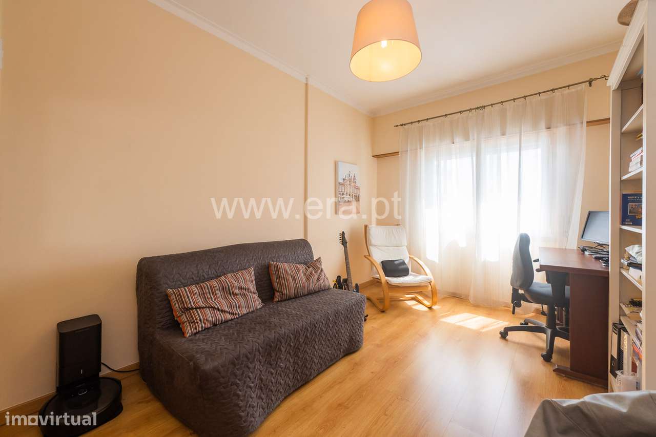 Apartamento T2 com 77 m perto do Metro-7