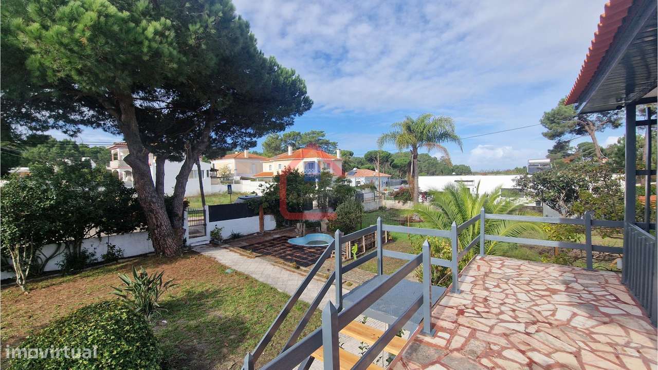 Moradia Isolada T3 em Sesimbra-19