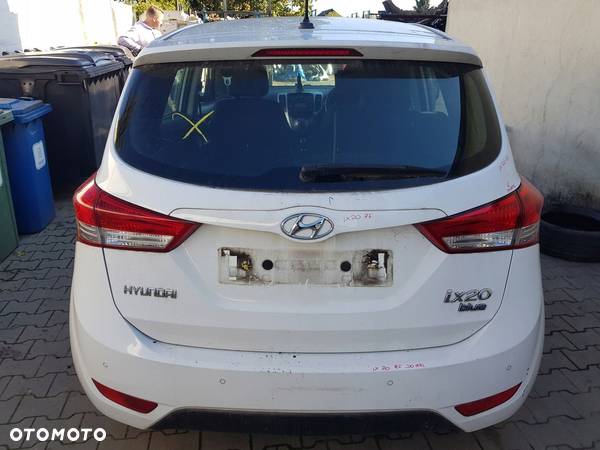 HYUNDAI IX20 LAMPA LEWY TYŁ W BŁOTNIK 2010- - 3