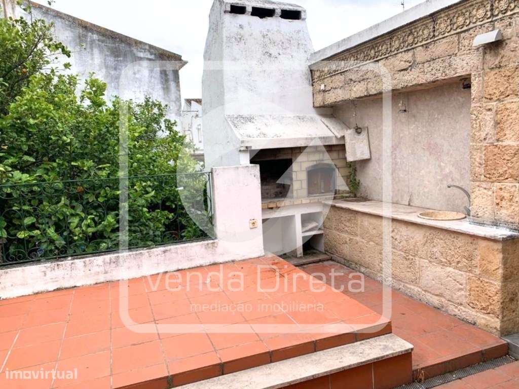Moradia T4 com Pátio e Terraço no Centro Histórico de Évora - IMÓVE...-18