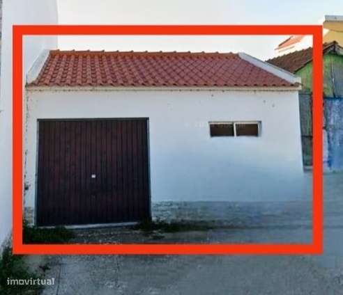 Garagem Espetacular com Potencial de Transformação em Escaroupim: Crie - Grande imagem: 5/7