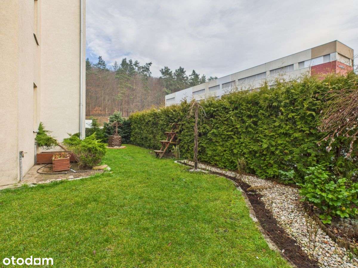 Nowoczesne M3 z ogrodem w spokojnej części Wejhero-15