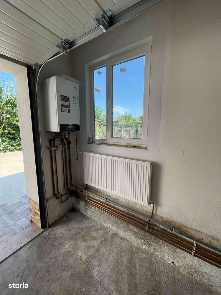 Exclusivitate ! Ideal investitite ! 2 case + 10 ari teren , str. Dara-17