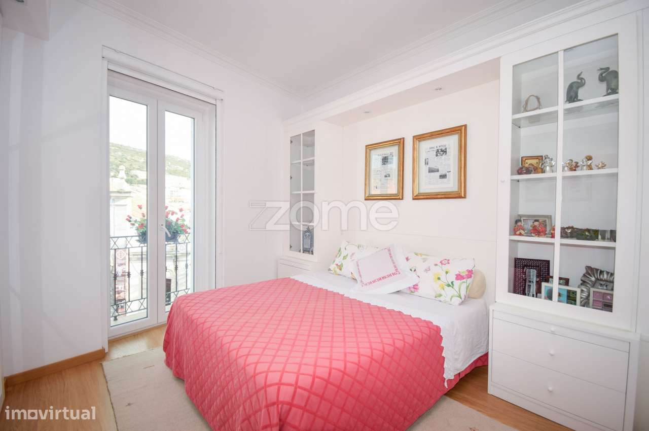 Prédio com 2 apartamentos independentes, totalmente remodelado-4