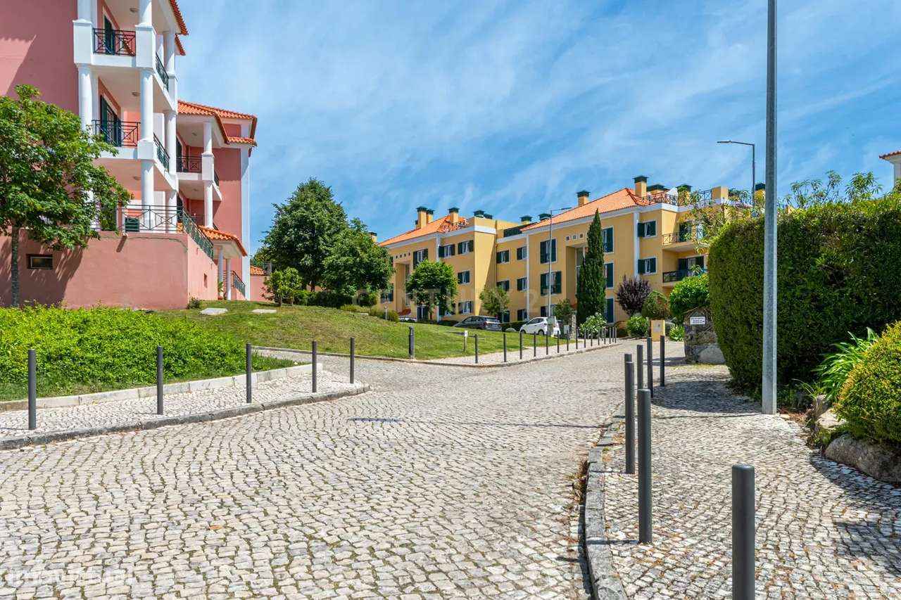Apartamento T2 118 m2 com varanda e parqueamento - Quinta da Beloura-3