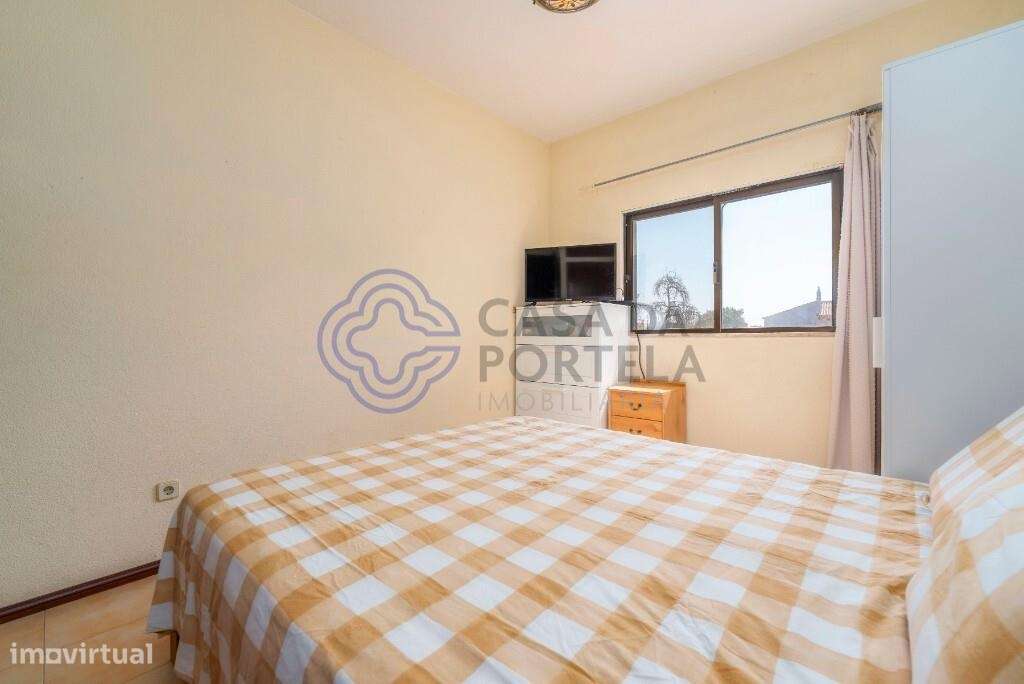 Magnífica Moradia T3 com Vista Mar e Localização Estratégica – Loulé-35