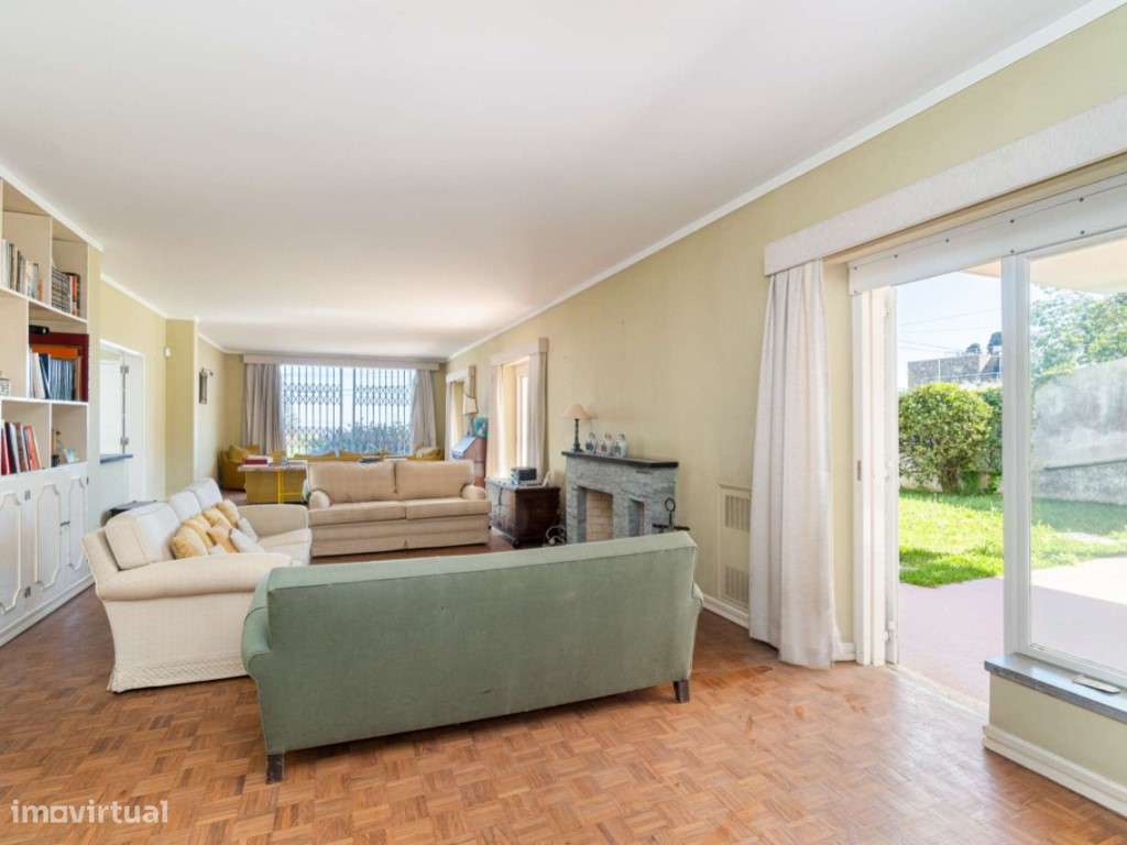 Moradia T6 com vista sobre o Rio Tejo no Alto do Lagoal em Caxias - Grande imagem: 5/25