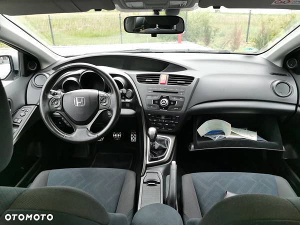 Honda Civic 1.8 Elegance - 13