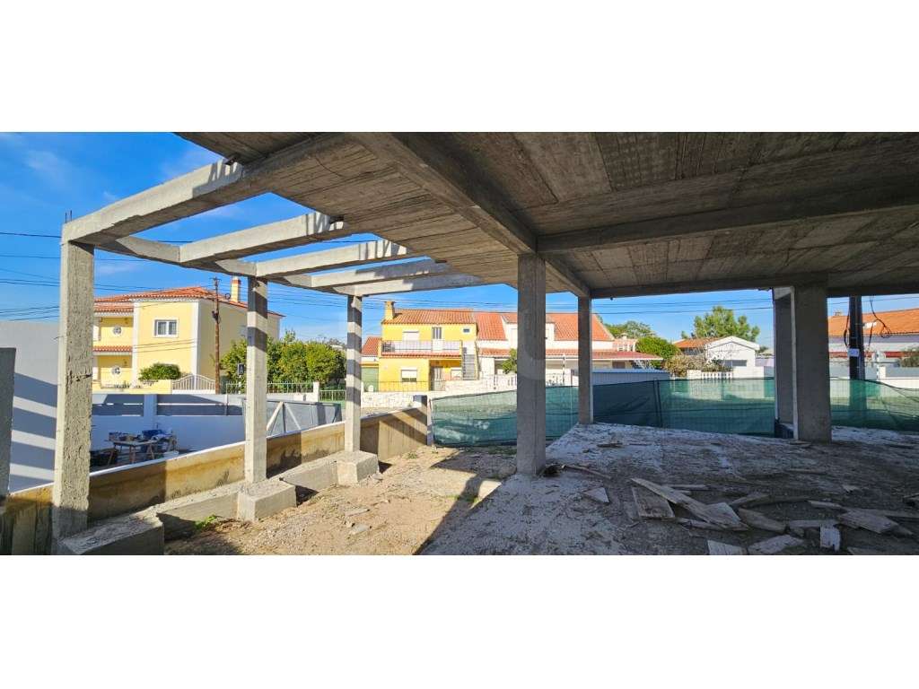 Moradia T3 em fase de construção - Pinhal do Ferral, Fernão Ferro -... - Grande imagem: 5/17