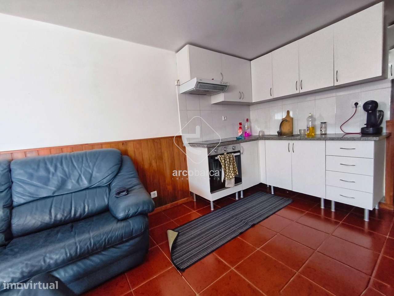 Moradia T3 terreno de 1.500 m2, apartº T1 independente e licença de AL-29