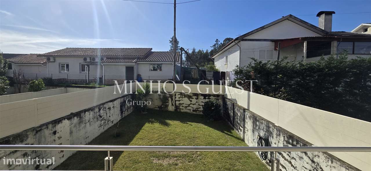 Moradia V3 c/ 1 Suite Closet, Mobilada e Equipada pronta a Habitar c/-11