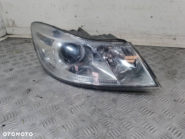 LAMPA PRAWA PRZÓD SKODA OCTAVIA II 1Z1941016F 1EL247052-02 - 1