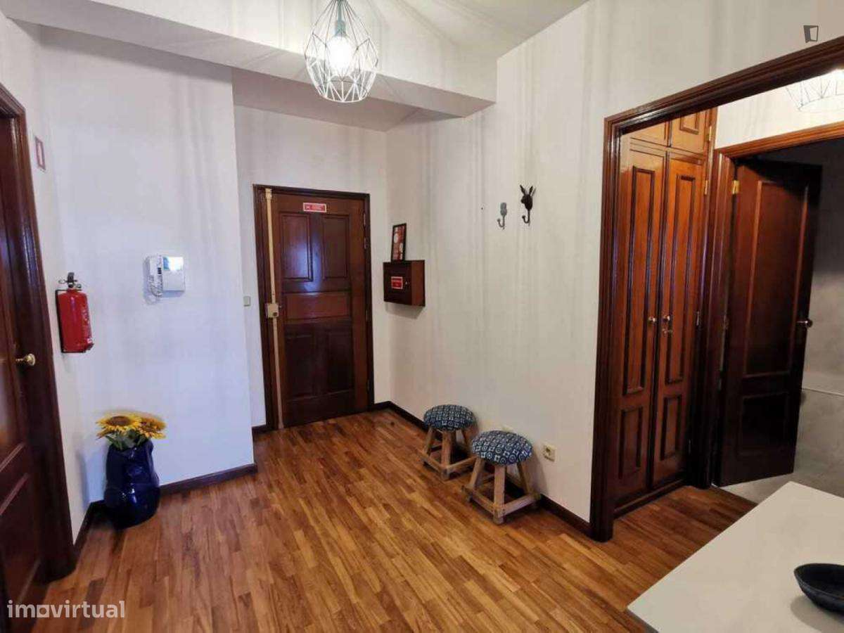 Apartamento com 1 quartos - localizado em Cedofeita Porto - Grande imagem: 3/8