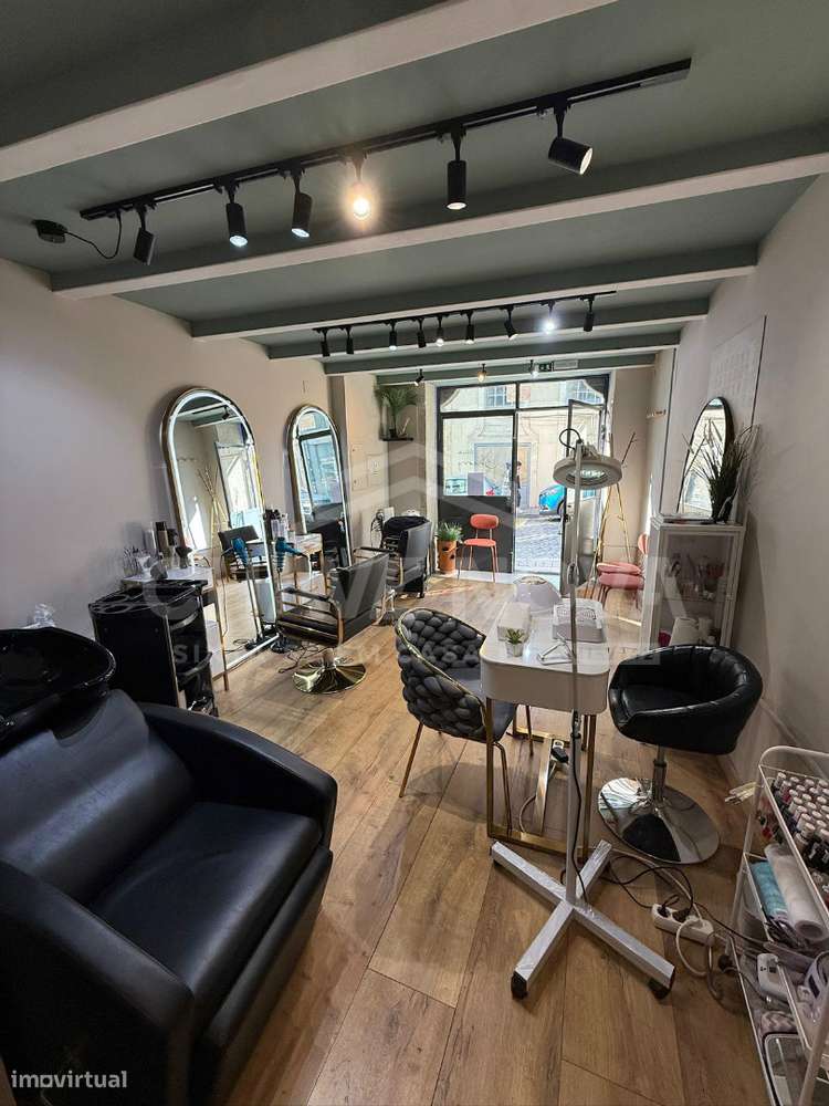 Trespasse de Espaço Comercial totalmente equipado no centro do Porto - Grande imagem: 3/10