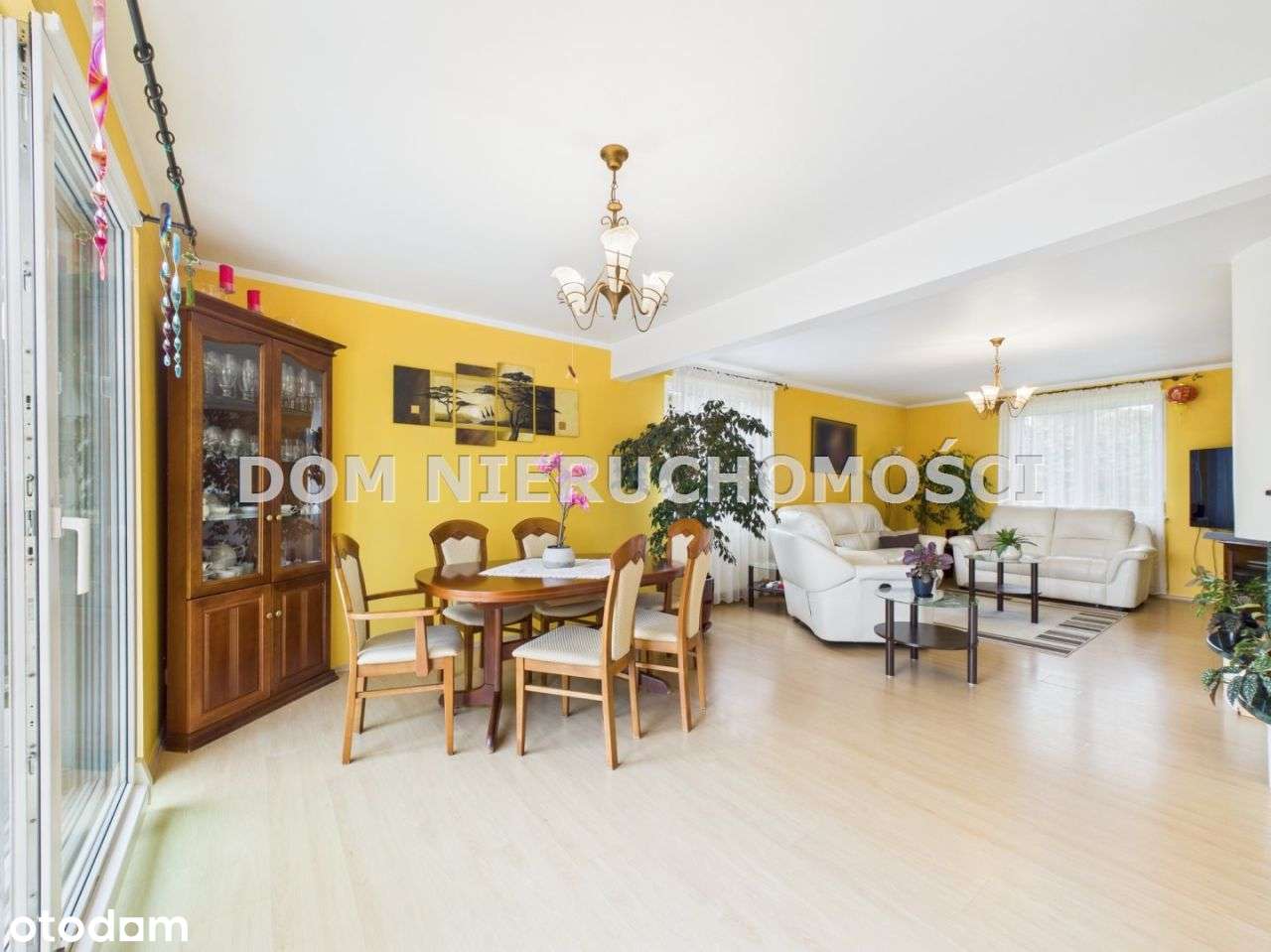 Dom pod Olsztynem z pięknym ogrodem!-10