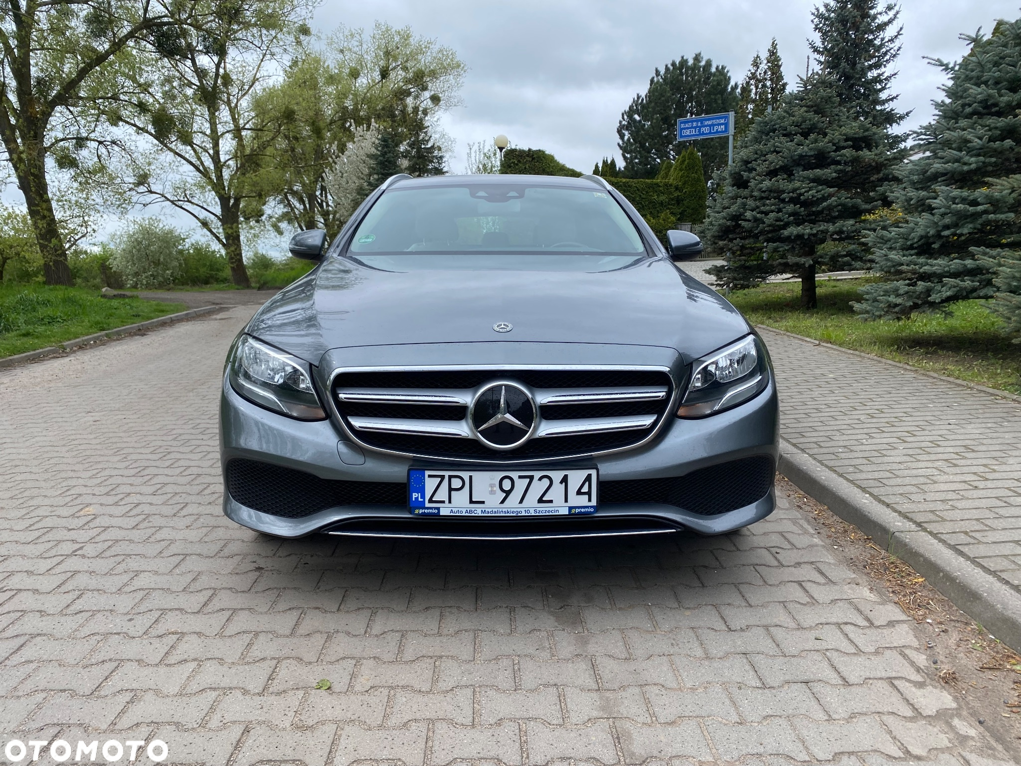 Mercedes-Benz Klasa E 220 d T 9G-TRONIC Exclusive - 12