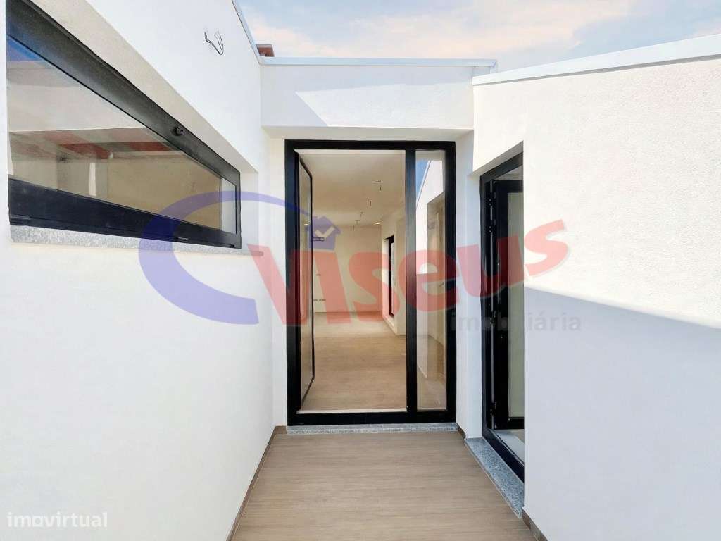 Apartamento T1 Penthouse com terraço.-5