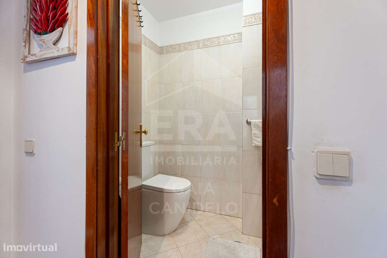 T2 Duplex com Terraço e Garagem Dupla-5