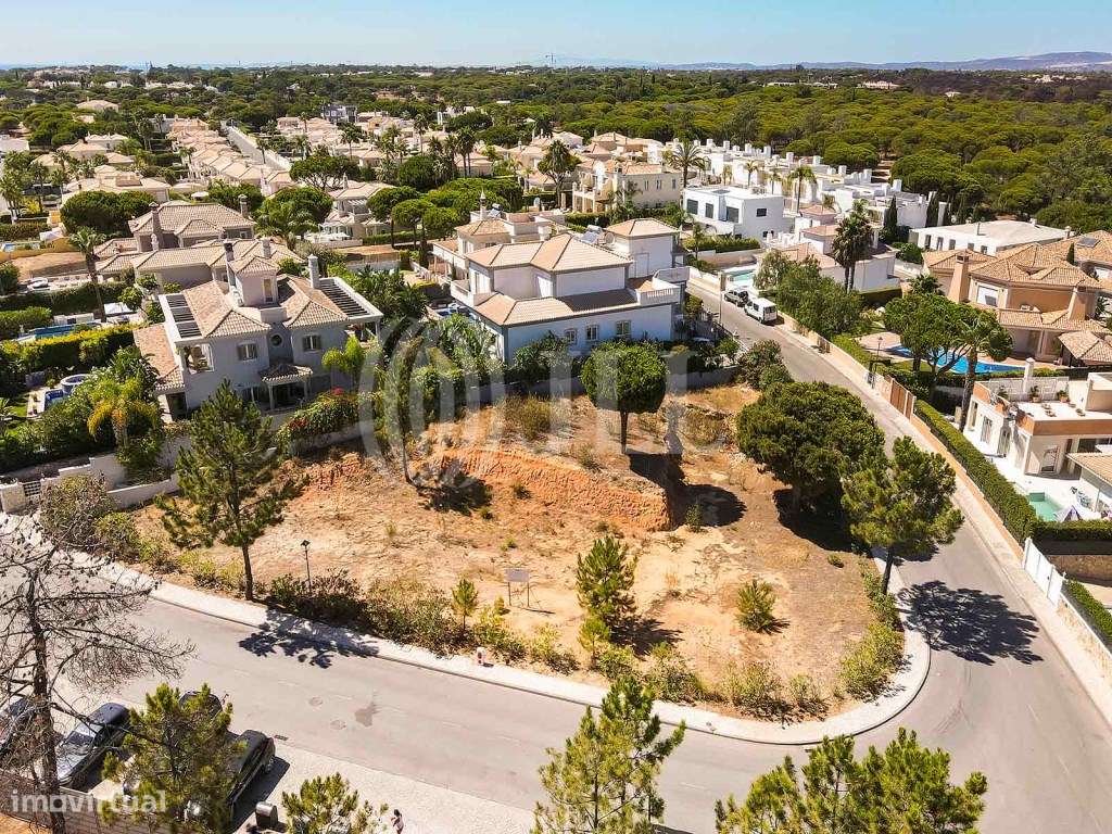 Terreno para construção, na Varandas do Lago, Ancão, Algarve - Grande imagem: 4/25
