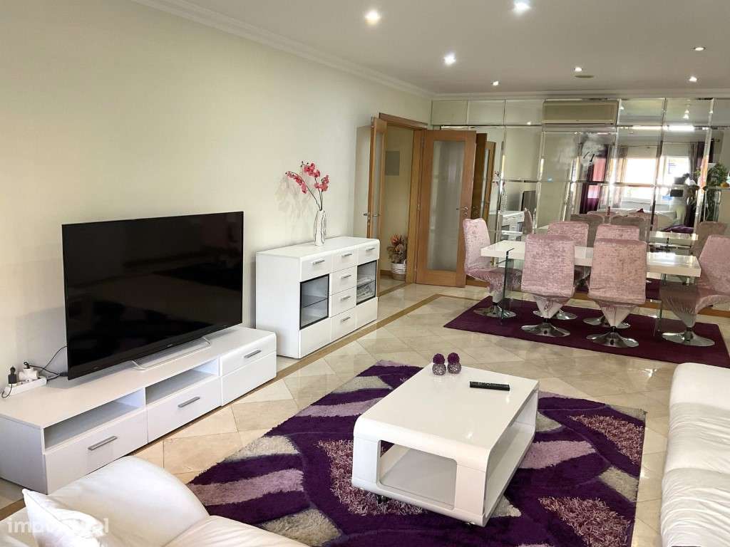 Apartamento T2, arrendar, condomínio, primeira linha de mar na Guia... - Grande imagem: 4/18