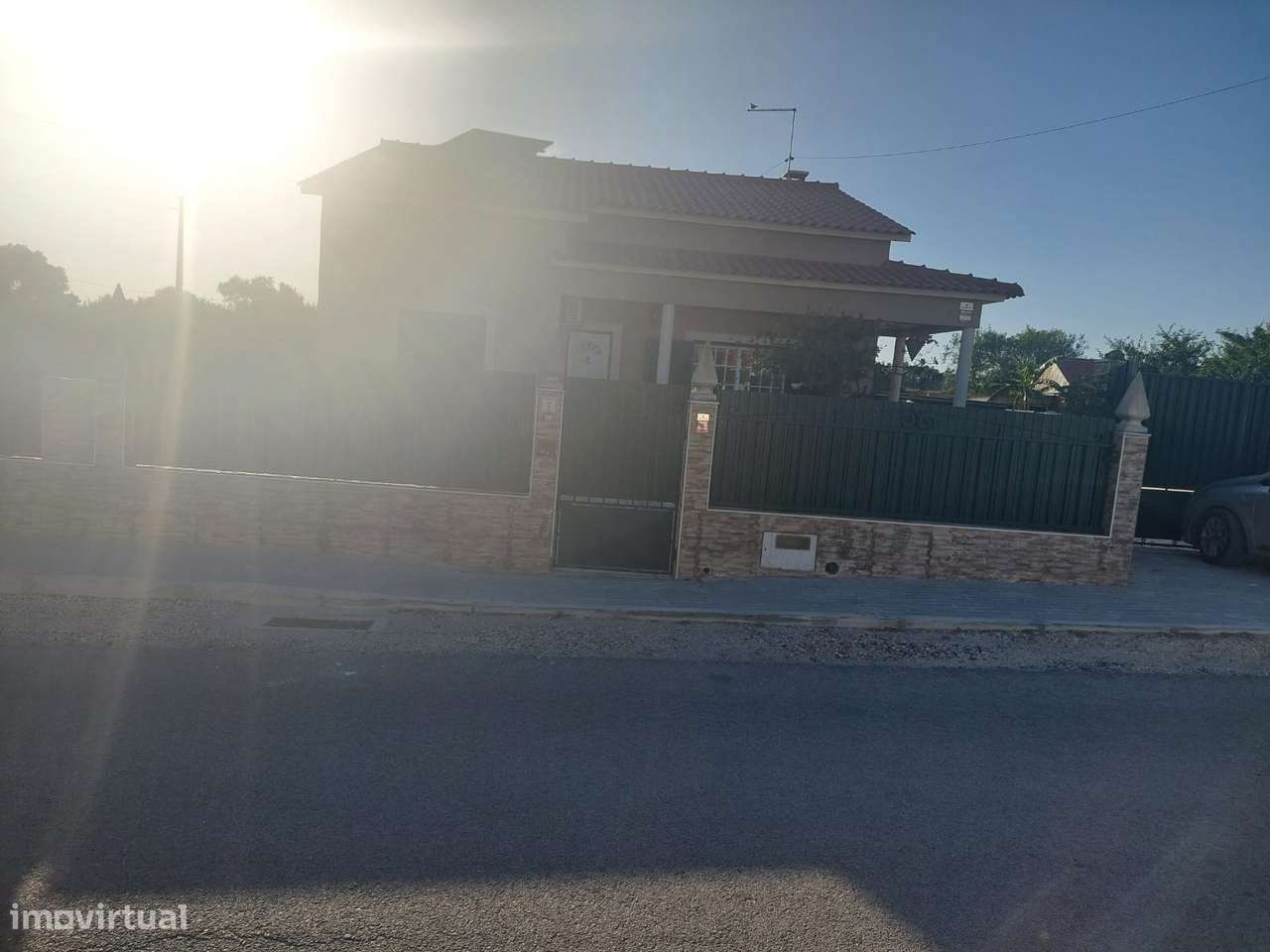 Moradia T2+1 com piscina em Salvaterra De Magos.-35