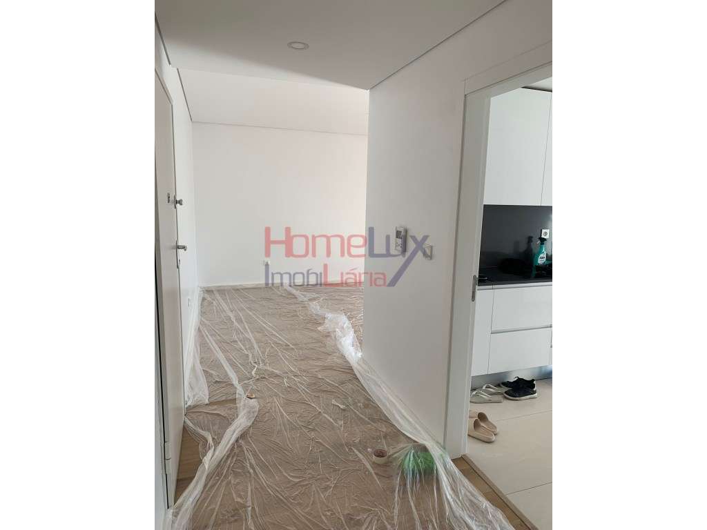 T2 no Centro de Tondela - Nascente com Garagem e Arrumo - Grande imagem: 2/7