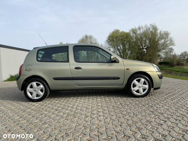 Renault Clio - 2