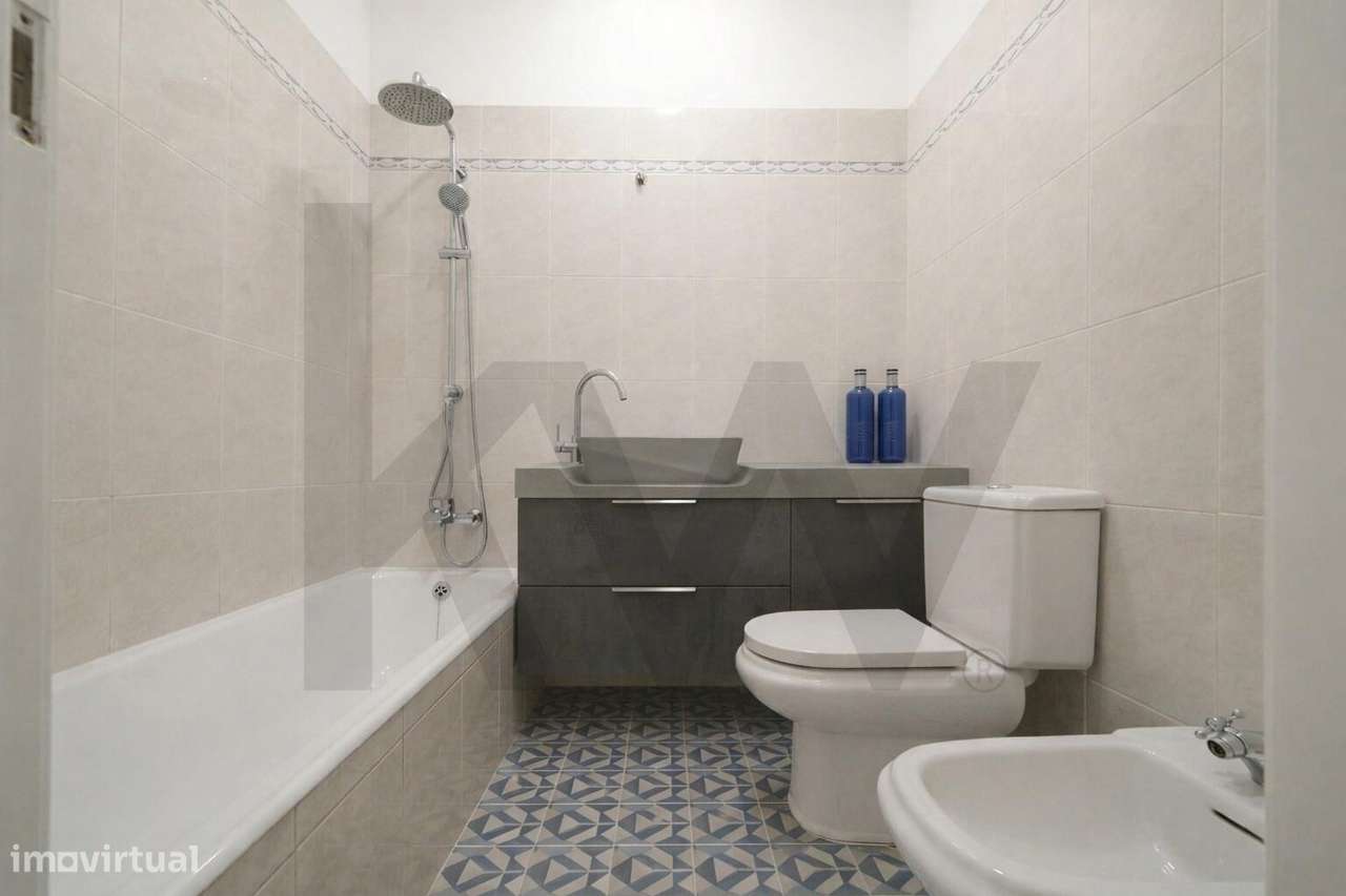 T2 Remodelado | Metro de Odivelas | Elevador | 2 WC | Luz Natural-4