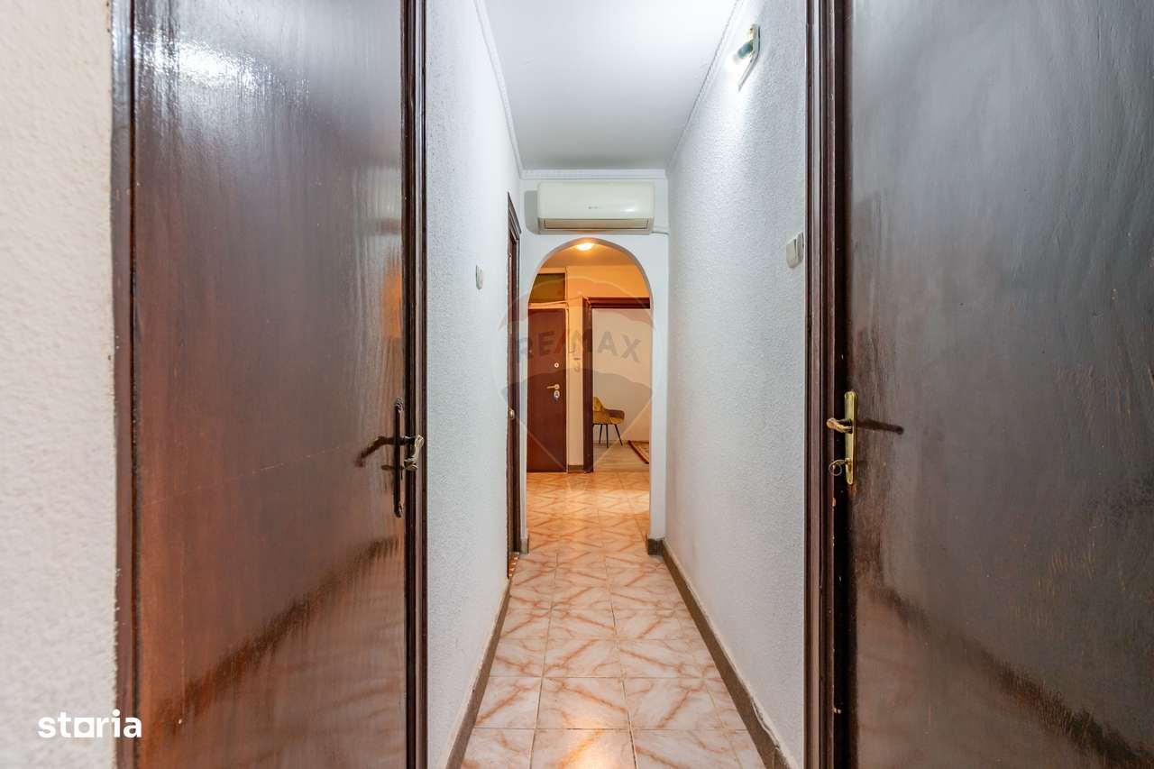 Apartament cu 3 camere de vânzare în zona Sebastian-13