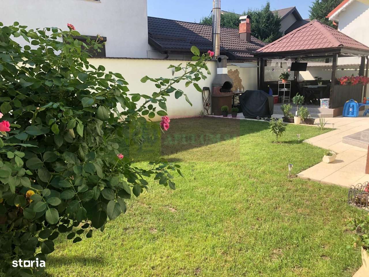 Vila premium OPORTUNITATE EXCELENTA zona foarte linistita Popesti-12