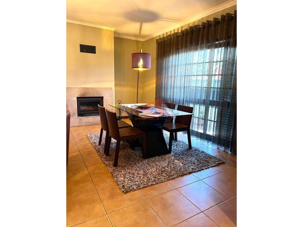 Moradia Geminada T3 em Vila de Cucujães-10