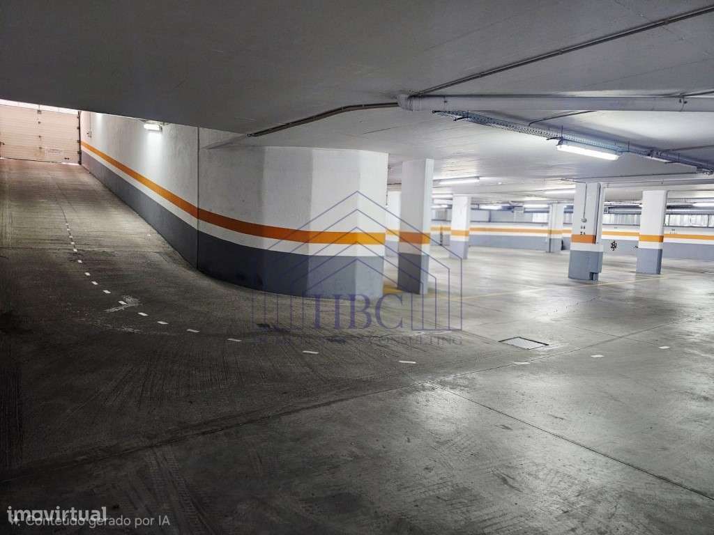 Lugar de Parqueamento para Venda - Quinta dos Barros | Lisboa - Grande imagem: 4/8