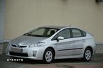 Toyota Prius - 4