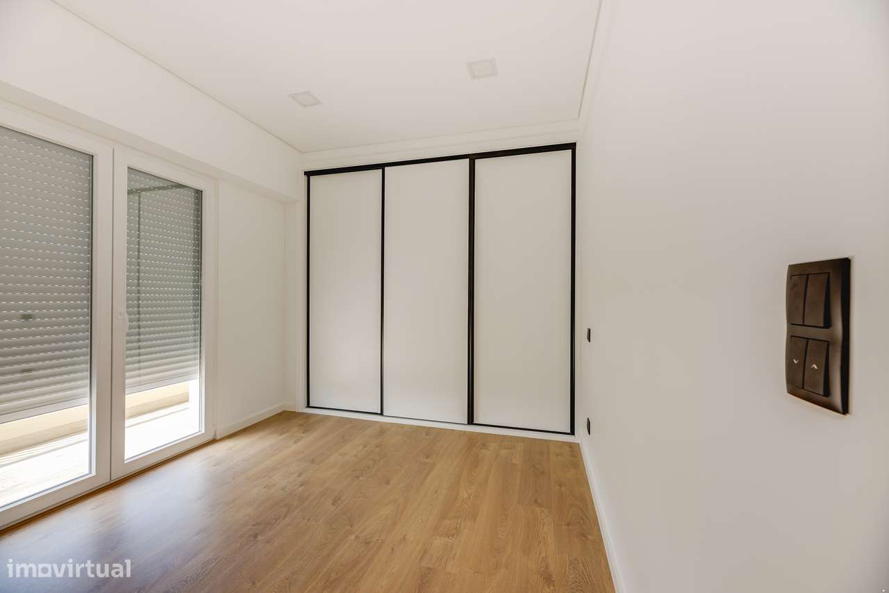 APARTAMENTO T3 | TOTALMENTE REMODELADO | SÃO JOÃO DA TALHA | LOURES-16