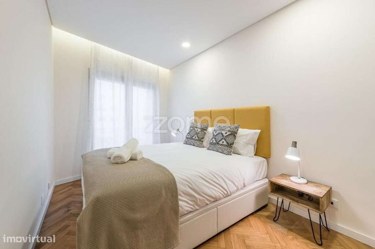 Apartamento luminoso T2+1 com varanda na Avenida Rodrigues de Freitas-11