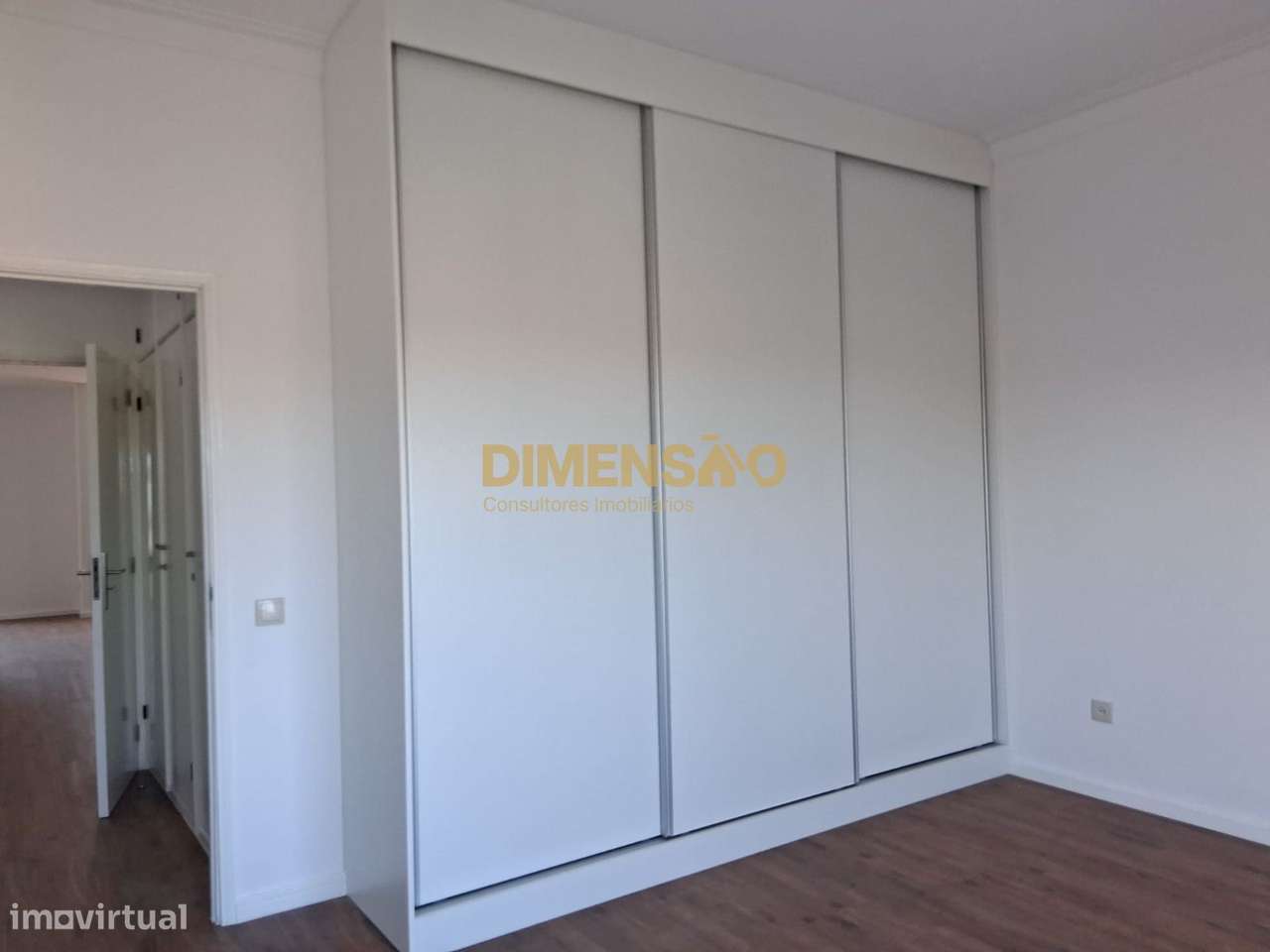 T3 em Águas Santas  Totalmente Remodelado com Garagem DCI159-10