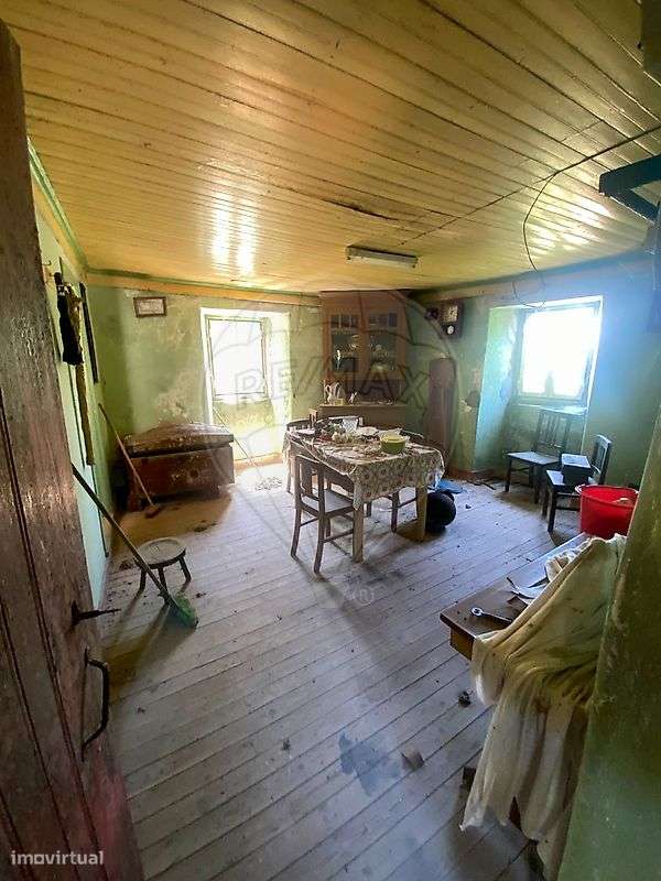 Moradia T2 para venda-3