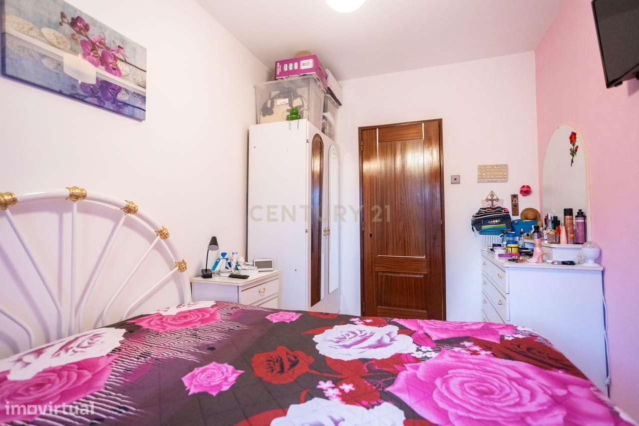 Apart. T2 com 61 m2 em Santo António dos Cavaleiros – Praceta Manuel F-6