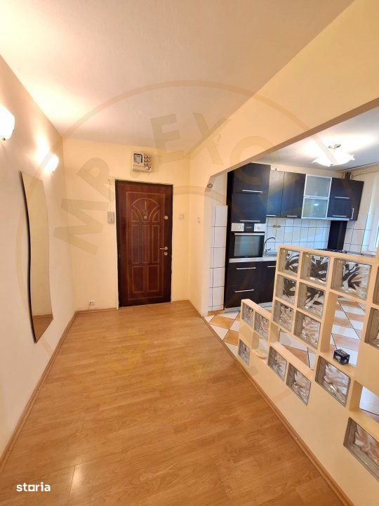 Apartament 3 camere decomandat Pitesti-Trivale, Etaj 2!