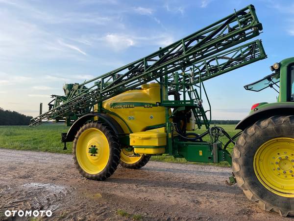 John Deere 824 - 26