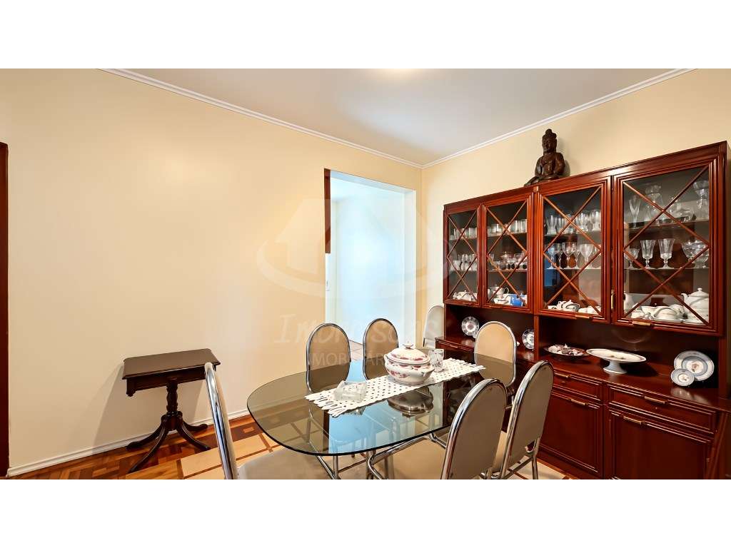 Apartamento T3 em Sacavém-1