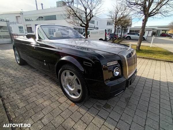 Rolls-Royce Phantom Drophead Coupe - 9