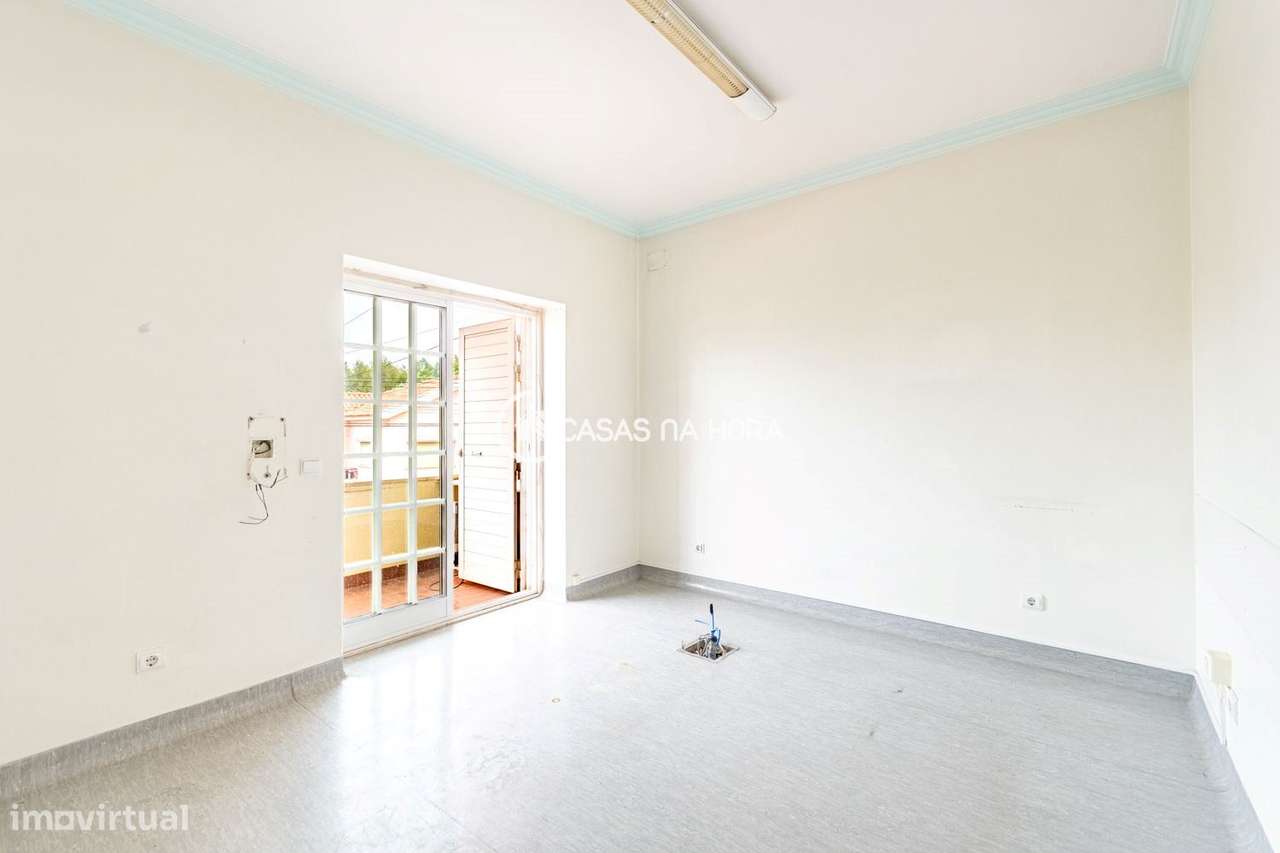 Andar de Moradia  convertida em clínica | Potencial para habitação ...-19