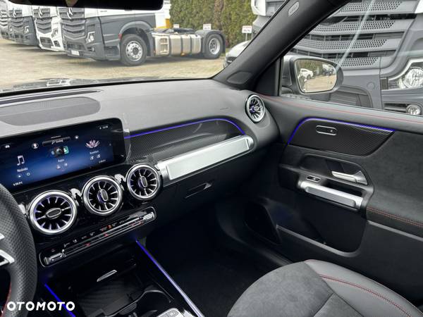 Mercedes-Benz GLB 200 mHEV AMG Line 7G-DCT - 32